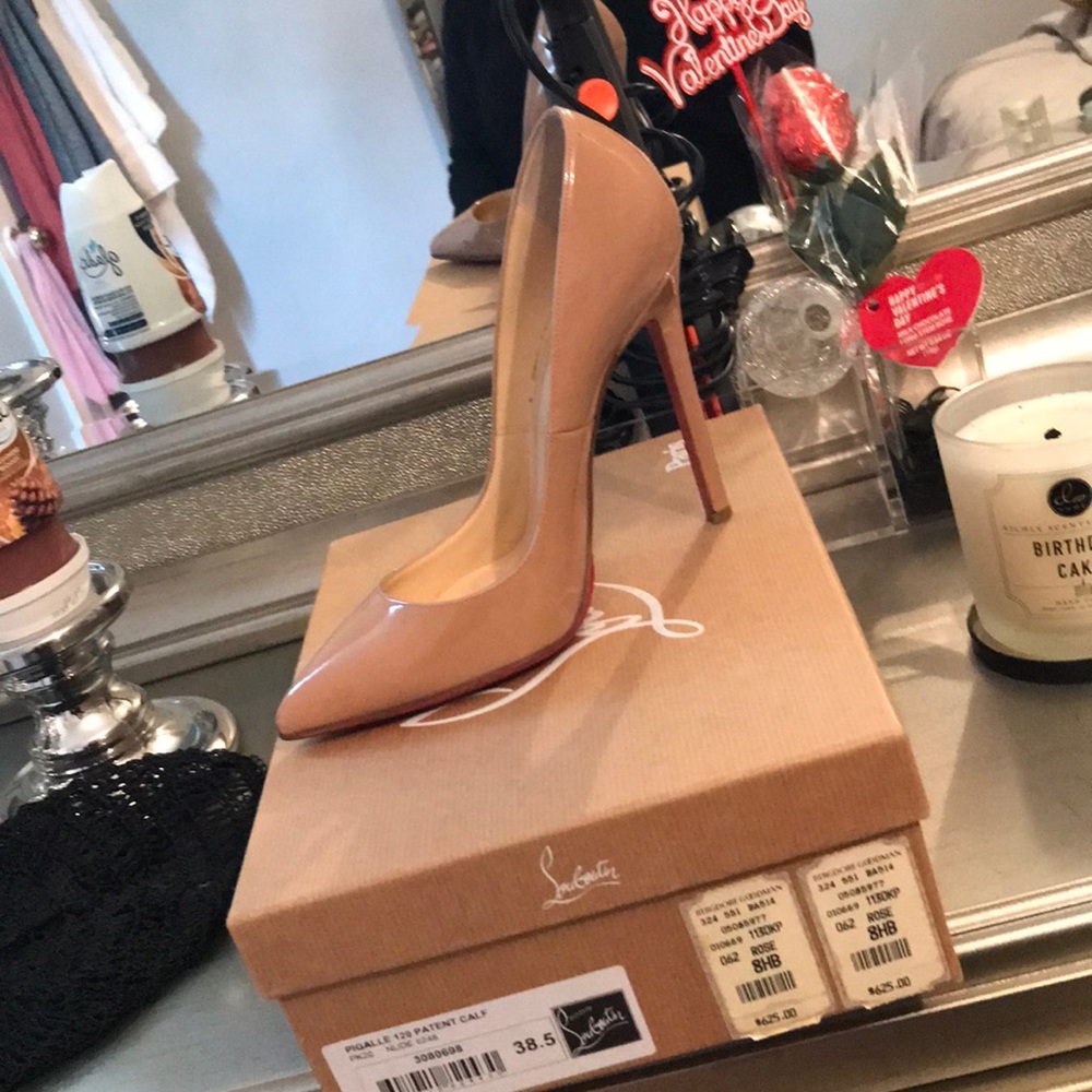Red bottoms - Picture 2 of 3
